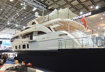 Superyachts in Hall 6