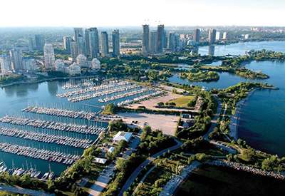 Discover Toronto's Boating Community