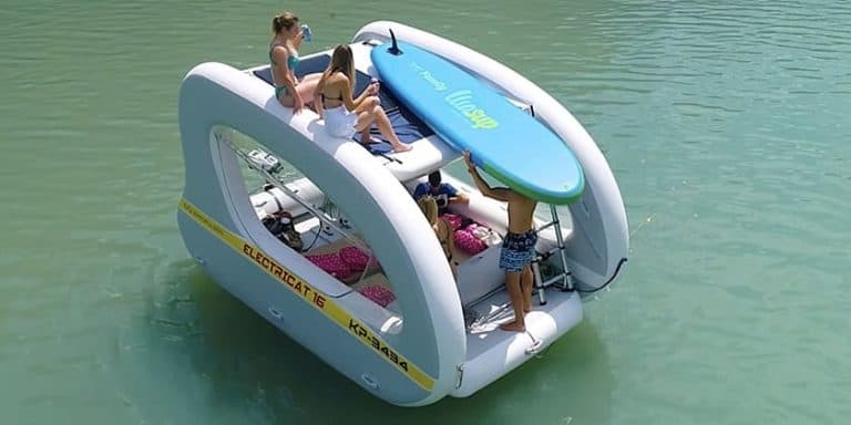 Hovercraft, pionnier des bateaux-maisons gonflables, lance un nouveau modèle