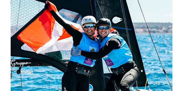 Antonia et Georgia Lewin-LaFrance remportent l’or au premier Grand Chelem de voile
