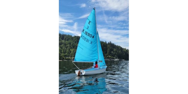 Blue Jay – Three Generations Restore an Enterprise Dinghy.