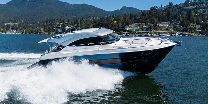 Riviera 4600 Sport Yacht
